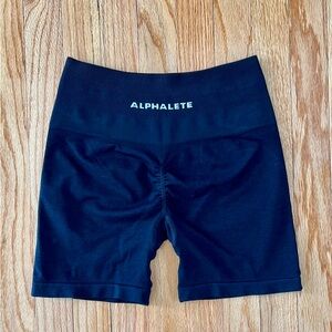 Alphalete Amplify short black size small